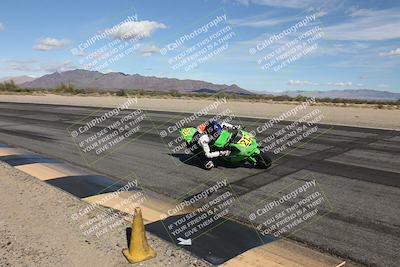 media/Nov-16-2025-Race Pace (Sun) [[8c5fa54630]]/Non Verified Riders (1st 20 Minutes)/3-Turn 3 Inside (11am)/